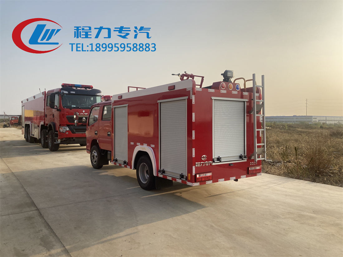 東風(fēng)2噸水罐消防車(chē)