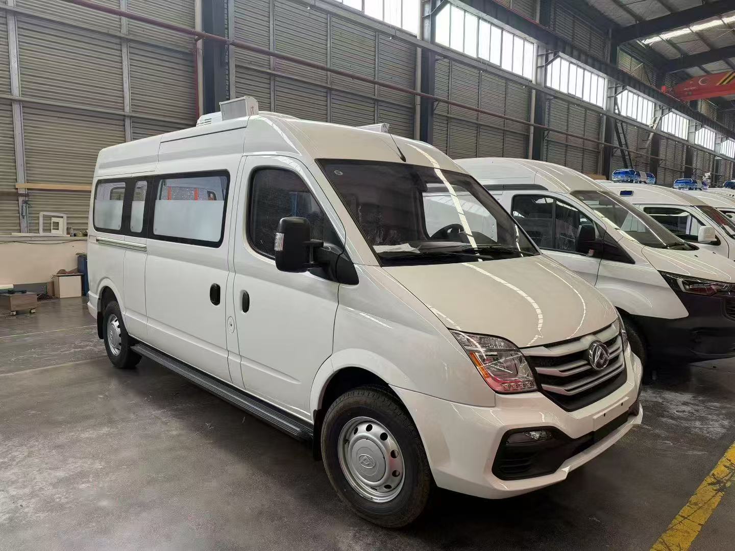 大通V80長軸醫(yī)療車